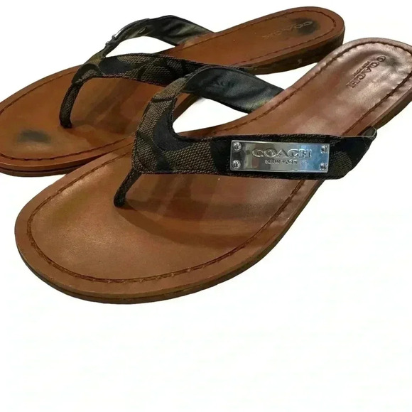 Coach signature logo leather & canvas with silver metal logo flip flops size 7 - Picture 2 of 8